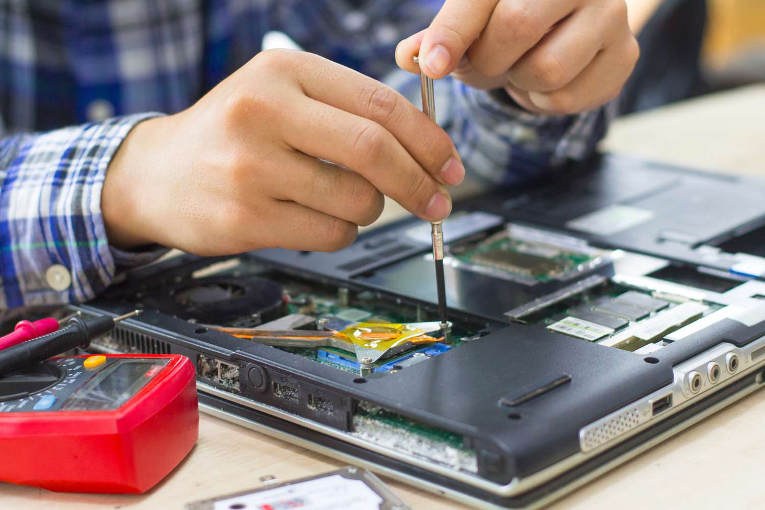 Laptop and PC repair at SunX Technologies.